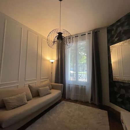 Luxury Modern Appartment Paris เมซง-อัลฟอร์ ภายนอก รูปภาพ